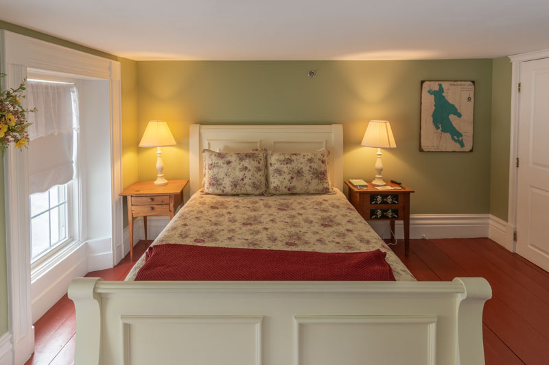 ROOMS AND RATES - Ballard House Inn